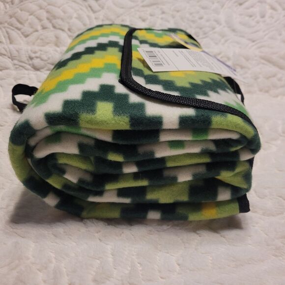 Monstar Outdoor Blanket  Fleece Waterproof Backing Travel Beach Easy Carry New - Picture 5 of 15
